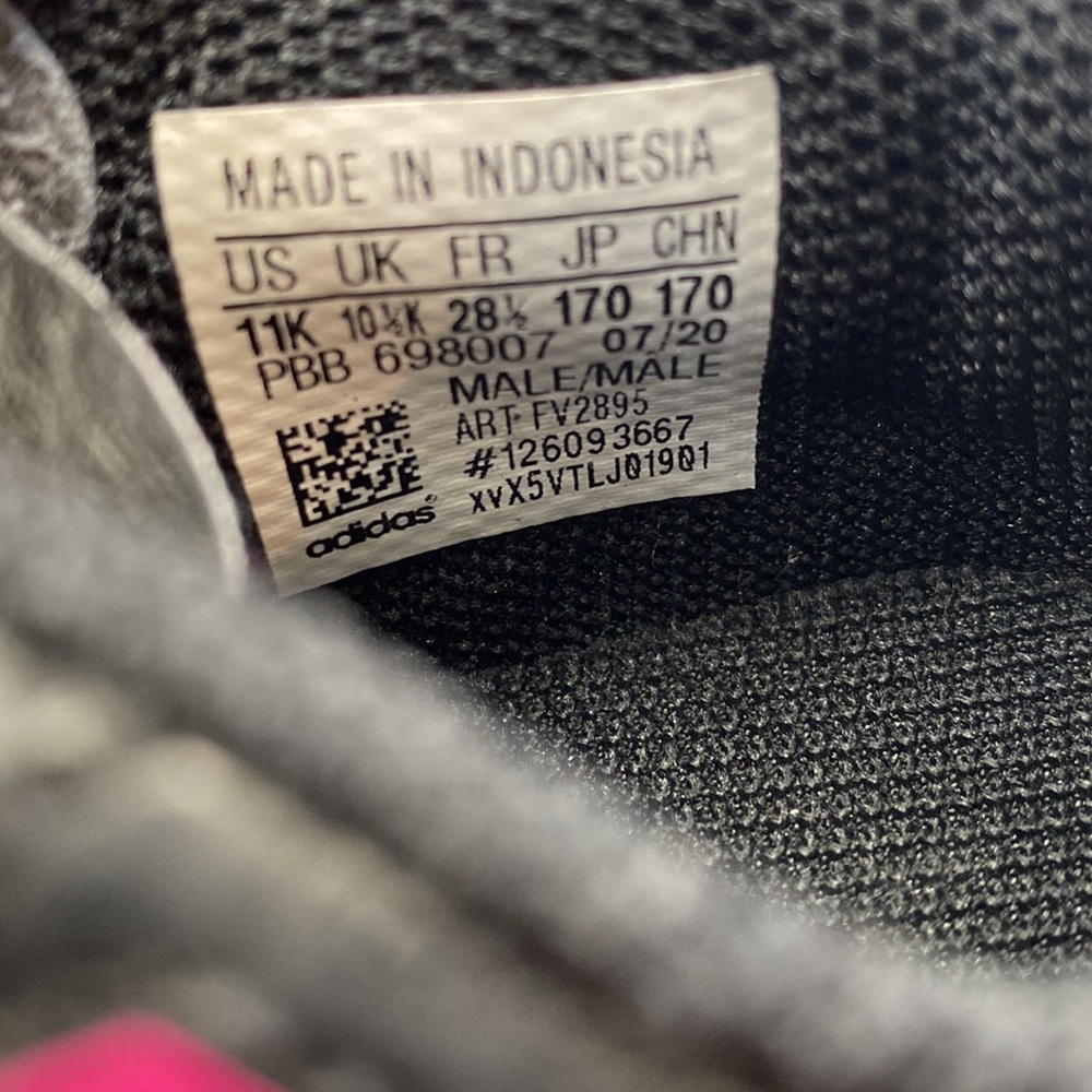 Kids Adidas black and pink spikes - Picture 4 of 4